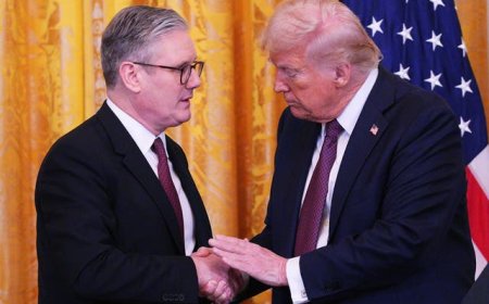 യുക്രെയ്ൻ-റഷ്യ യുദ്ധം: അമേരിക്ക കീവുമായുള്ള രഹസ്യവിവര കൈമാറ്റം അവസാനിപ്പിച്ചു – എന്നാൽ ട്രംപ് ‘വിശ്വസനീയ സഖ്യകക്ഷി’ എന്ന് സ്റ്റാർമർ