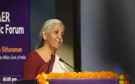 നിർമല സീതാരാമൻ ലണ്ടനിൽ: ഇന്ത്യയിലേക്ക് നിക്ഷേപം ആകർഷിക്കും