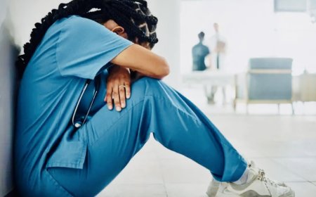 എൻഎച്ച്എസ് ജീവനക്കാരുടെ ജോലിസമ്മർദ്ദവും ക്ഷീണവും രോഗികൾക്ക് അപകട ഭീഷണി ഉയർത്തുന്നതായി റിപ്പോർട്ട്