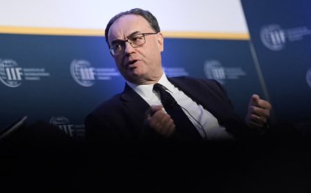 ഡൊണാൾഡ് ട്രംപിന്റെ വ്യാപാര നയങ്ങളെ തുടർന്ന് യുകെ സമ്പദ്‌വ്യവസ്ഥ “വളർച്ചാ പ്രതിസന്ധി” നേരിടുമെന്ന് ബാങ്ക് ഓഫ് ഇംഗ്ലണ്ട് ഗവർണർ ആൻഡ്രൂ ബെയ്‌ലി