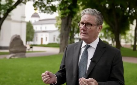 ഉക്രെയ്നും റഷ്യയും തമ്മിലുള്ള സംഘർഷത്തിൽ വെടിനിർത്തൽ ഉറപ്പാക്കാനുള്ള കീവിലെ ചർച്ചകൾ ‘നിർണായക നിമിഷം’ സൃഷ്ടിച്ചതായി യുകെ പ്രധാനമന്ത്രി സർ കെയർ സ്റ്റാർമർ