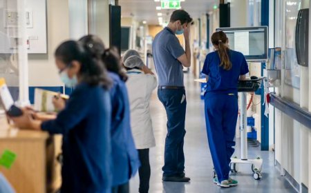 ഫിസിഷ്യൻ അസോസിയേറ്റുകൾക്ക് പുതിയ പേര്: രോഗികളുടെ സുരക്ഷ ഉറപ്പാക്കാൻ യുകെ തീരുമാനം