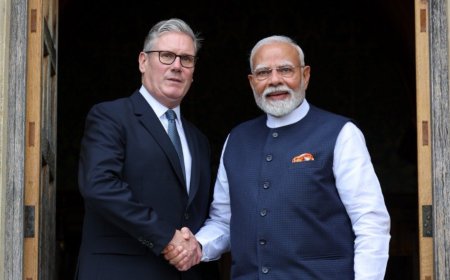 ഇന്ത്യ-യുകെ 600 കോടി പൗണ്ടിന്റെ വ്യാപാര കരാർ: മോദിയും സ്റ്റാർമറും ഒപ്പുവച്ചു