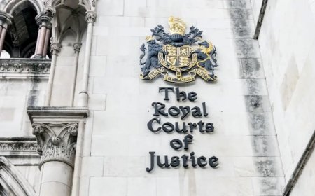 ലണ്ടനിലെ സ്വകാര്യ ജെൻഡർ ക്ലിനിക്കിനെതിരായ നിയമ പോരാട്ടത്തിൽ മുൻ നഴ്സിന് തിരിച്ചടി