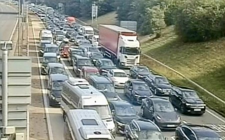 ഹീത്രോ വിമാനത്താവളത്തിൽ സാങ്കേതിക തകരാർ: യാത്രക്കാർ ദുരിതത്തിൽ, ടണൽ തുറന്നെങ്കിലും വിമർശനം ശക്തം