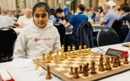 10 വയസ്സുള്ള ഇന്ത്യൻ വേരുകളുള്ള ബ്രിട്ടീഷ് പെൺകുട്ടി ബോധന ശിവാനന്ദൻ ചെസ്സ് ഗ്രാൻഡ്മാസ്റ്ററെ തോൽപ്പിച്ച് ചരിത്രം സൃഷ്ടിച്ചു